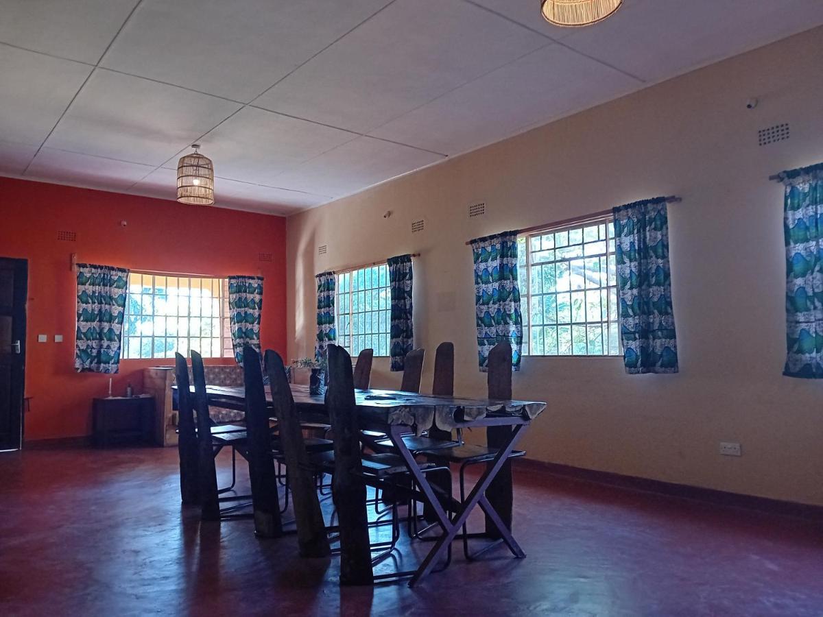 Pakachere Backpackers Lodge Zomba Exterior foto